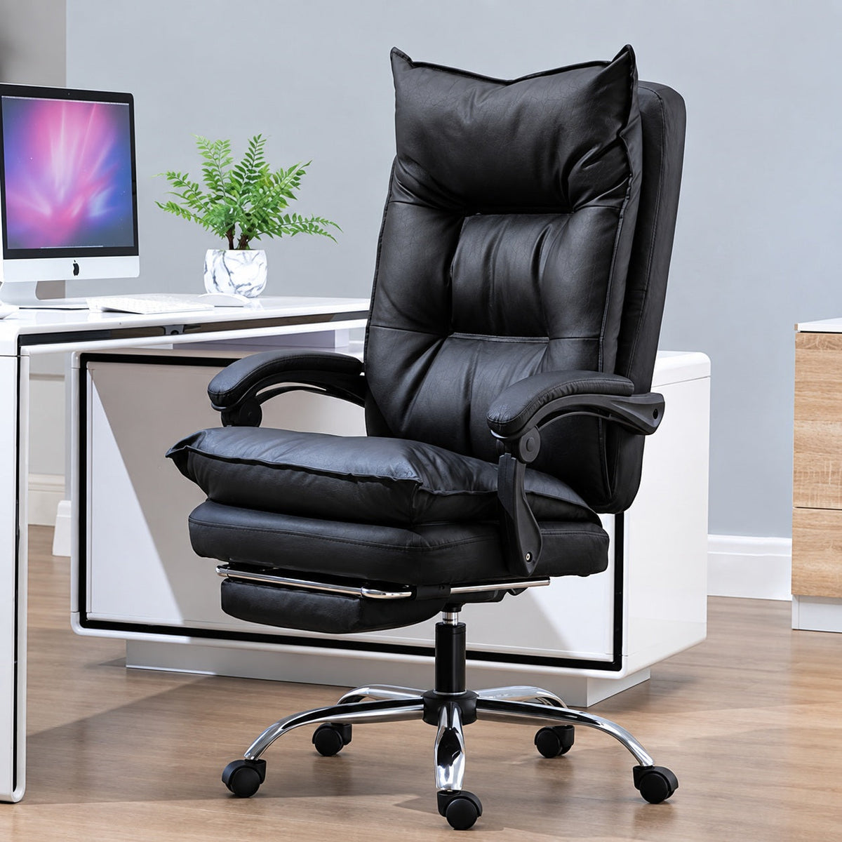 JY 28 Footrest Reclining Gaming Chair
